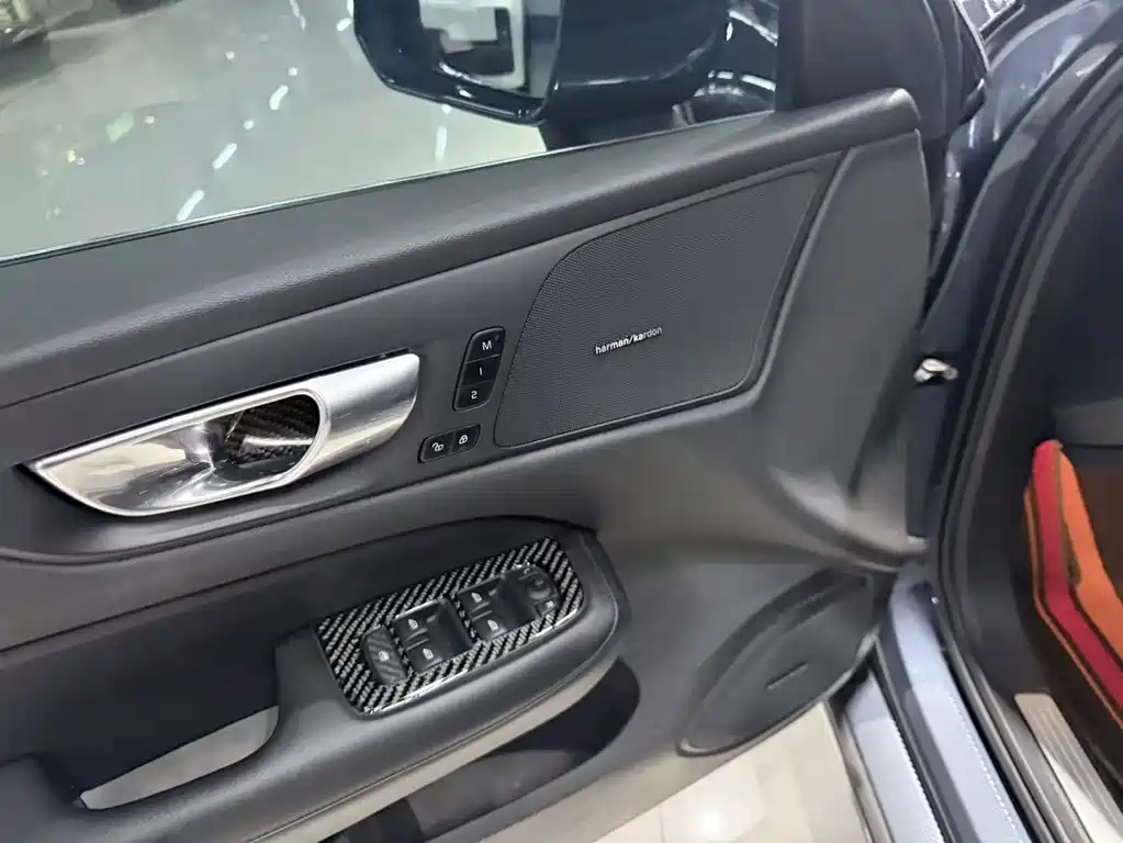 Volvo S60 — миниатюра 7