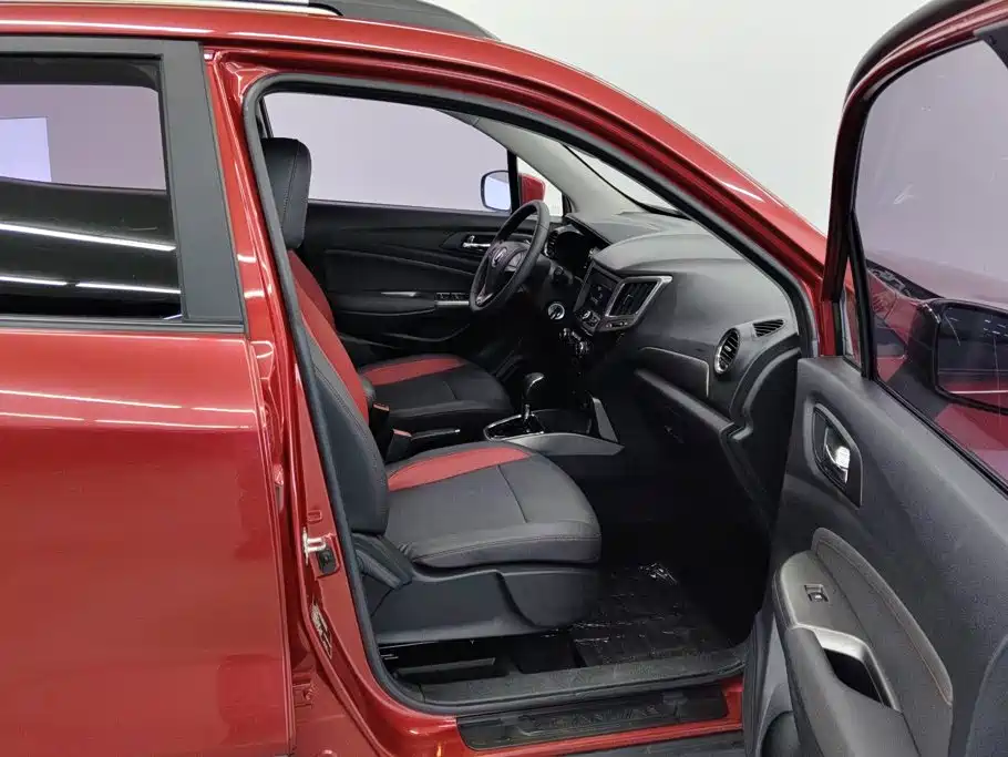 Changan CS15 — миниатюра 8