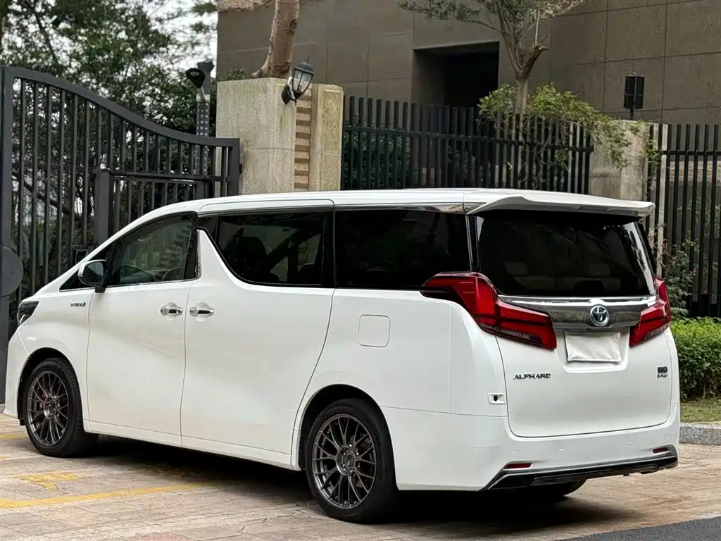 Toyota Alphard 2019 2.5L Luxury