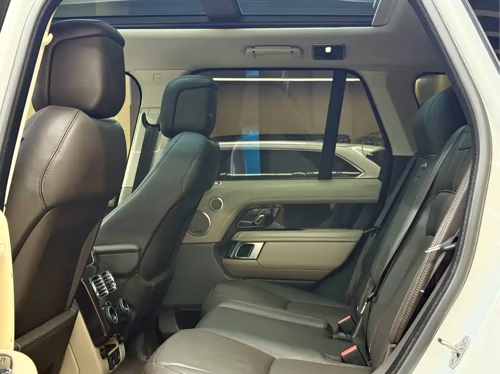 Land Rover Range Rover — миниатюра 8