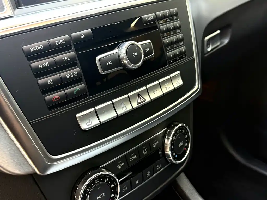 Mercedes-Benz M-Class — миниатюра 8