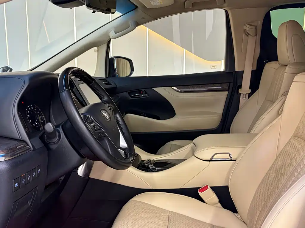 Toyota Vellfire — миниатюра 14