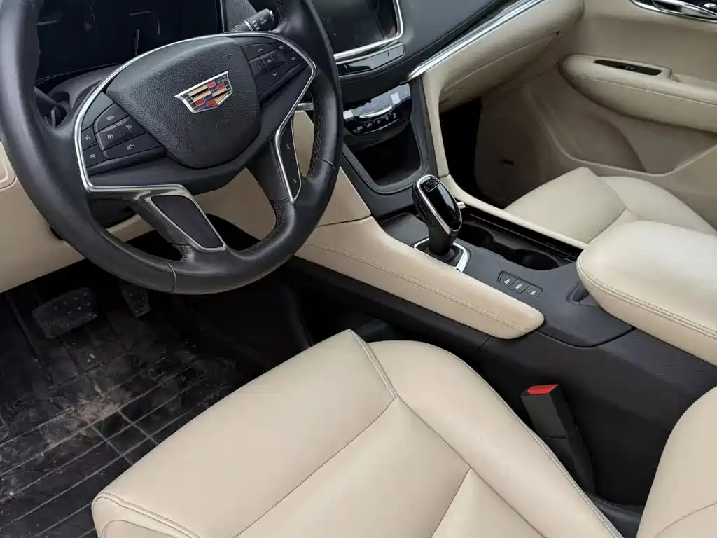 Cadillac XT5 — миниатюра 4