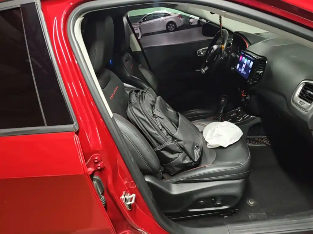 Jeep Compass — миниатюра 25