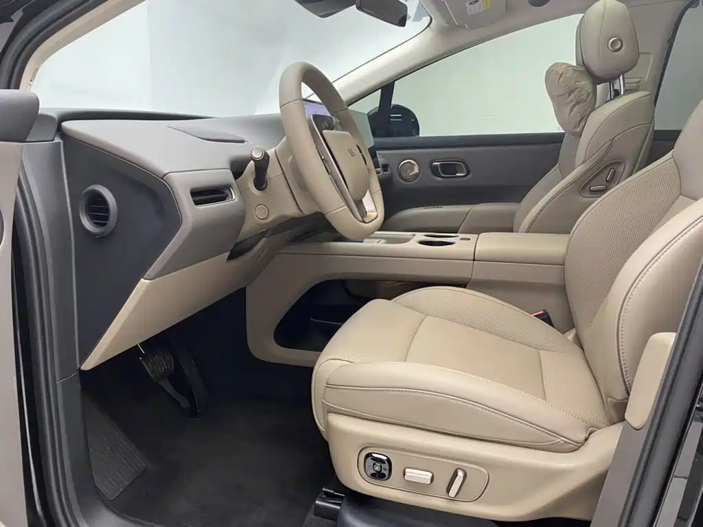 Li Auto Li i8 — миниатюра 17