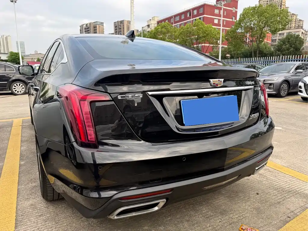 Cadillac CT5 — миниатюра 7
