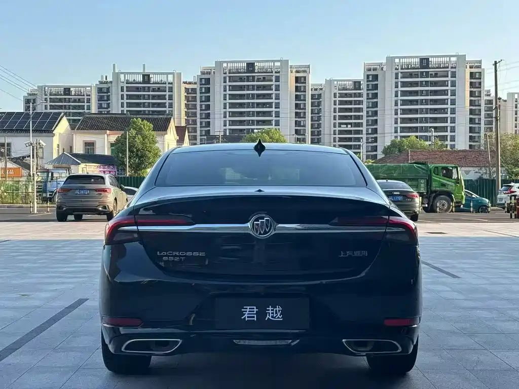 Buick LaCrosse — миниатюра 2