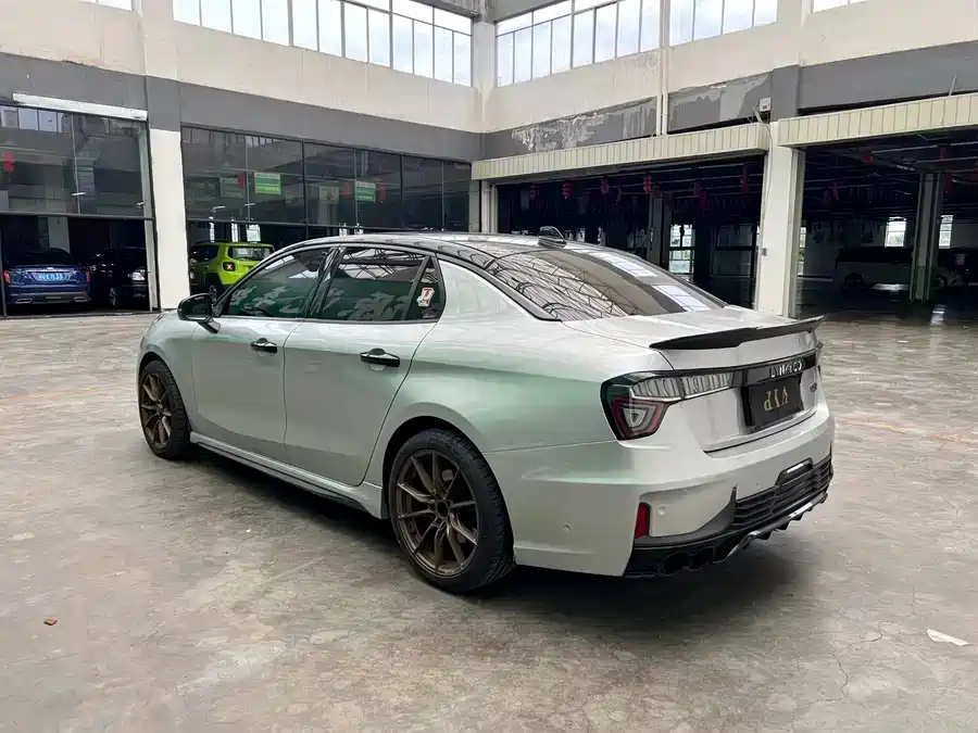 Lynk & Co 03 — миниатюра 7