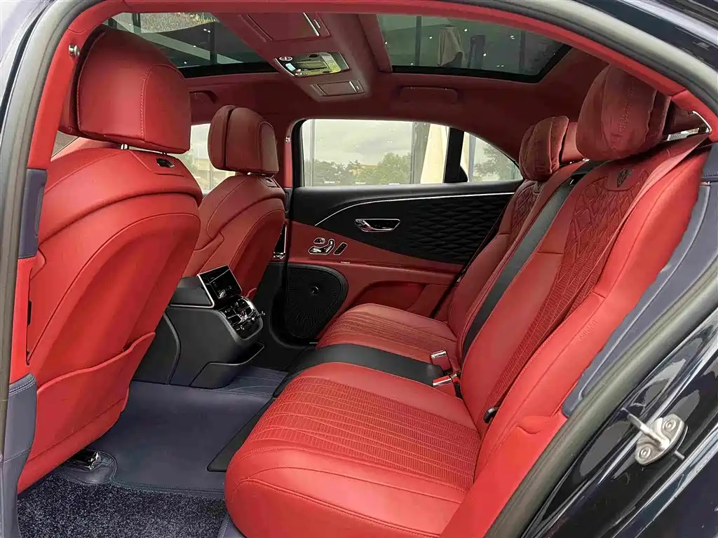Bentley Flying Spur — миниатюра 3