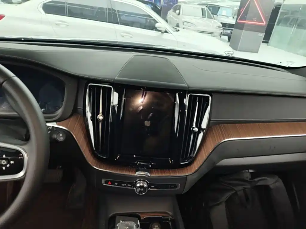 Volvo XC60 — миниатюра 13