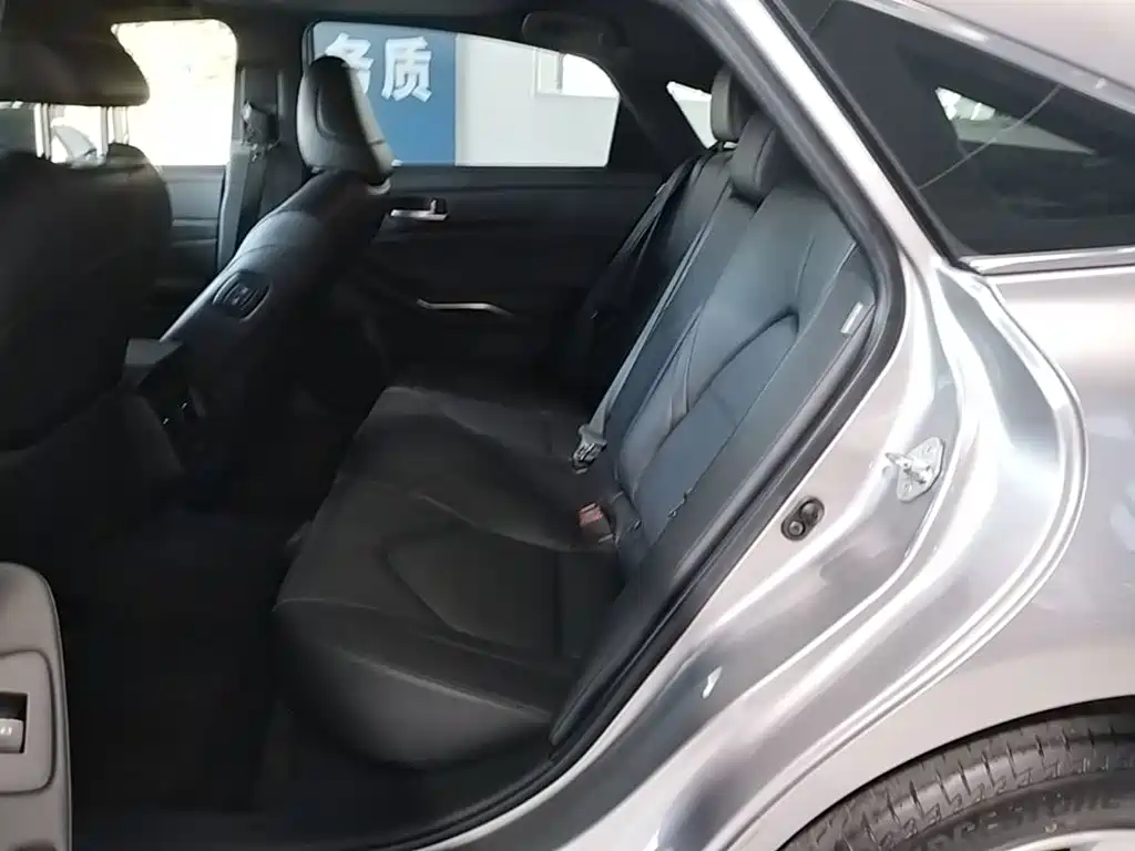 Toyota Avalon — миниатюра 17