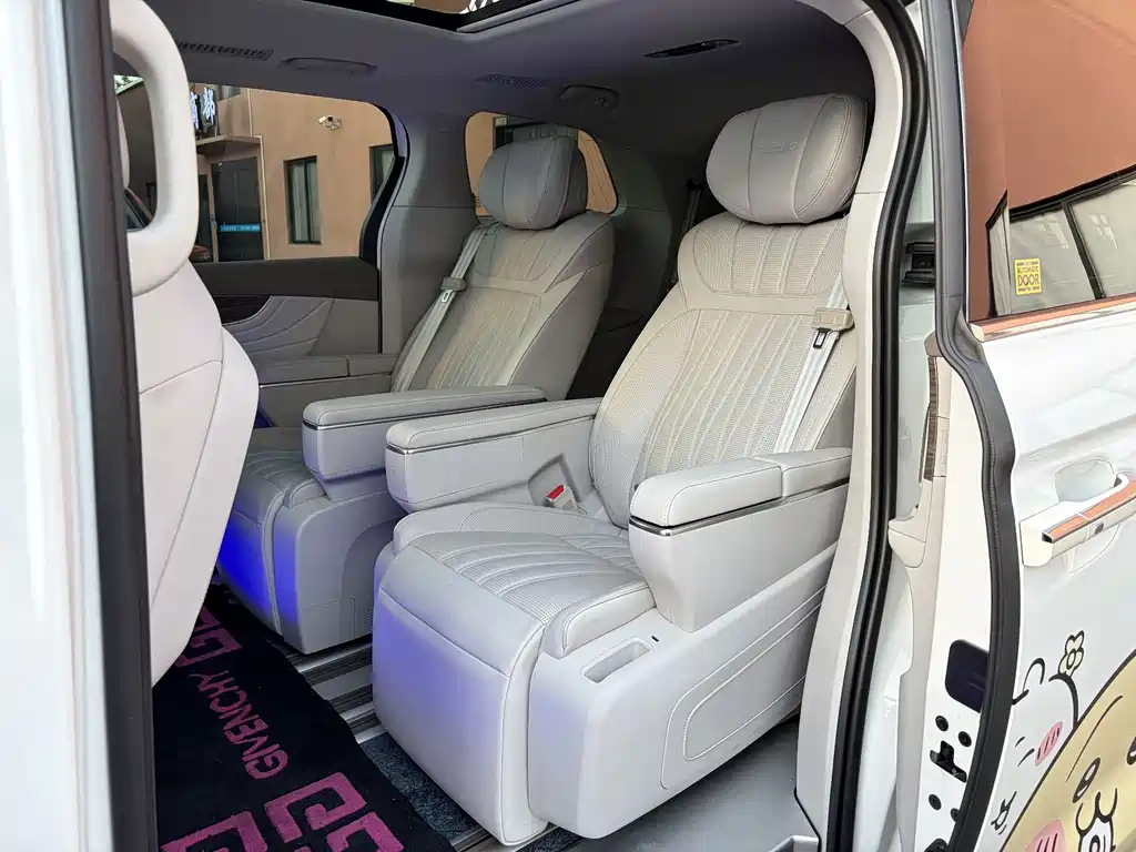 Roewe iMAX8 — миниатюра 8