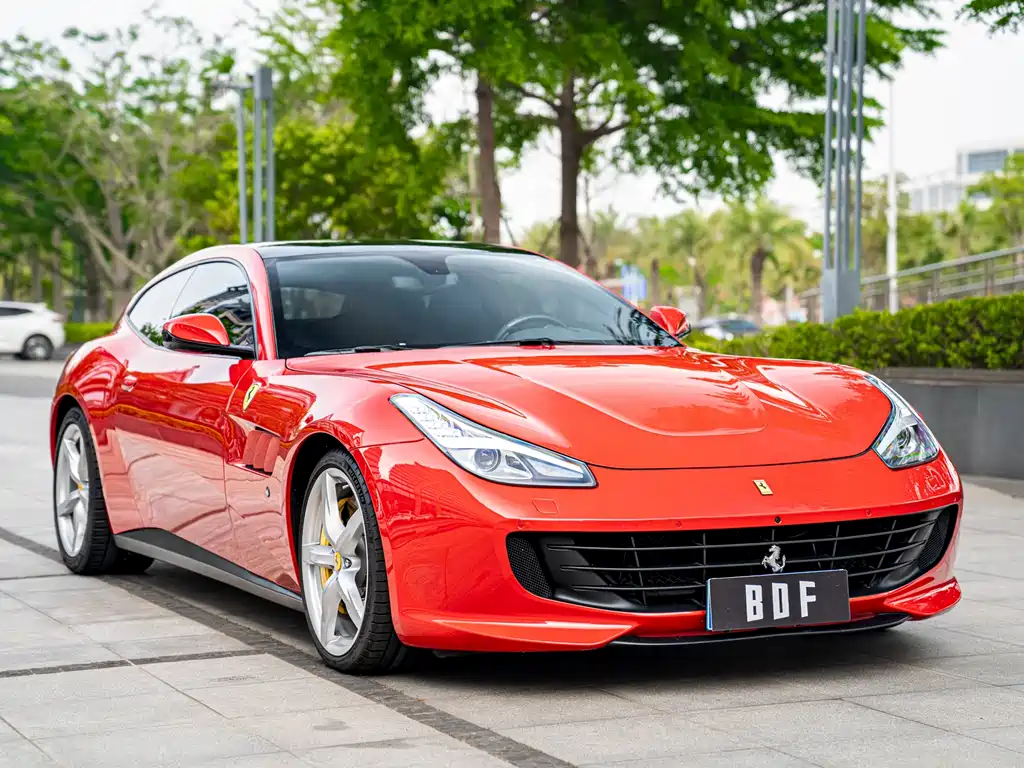 Ferrari GTC4Lusso 2016 6.3L V12