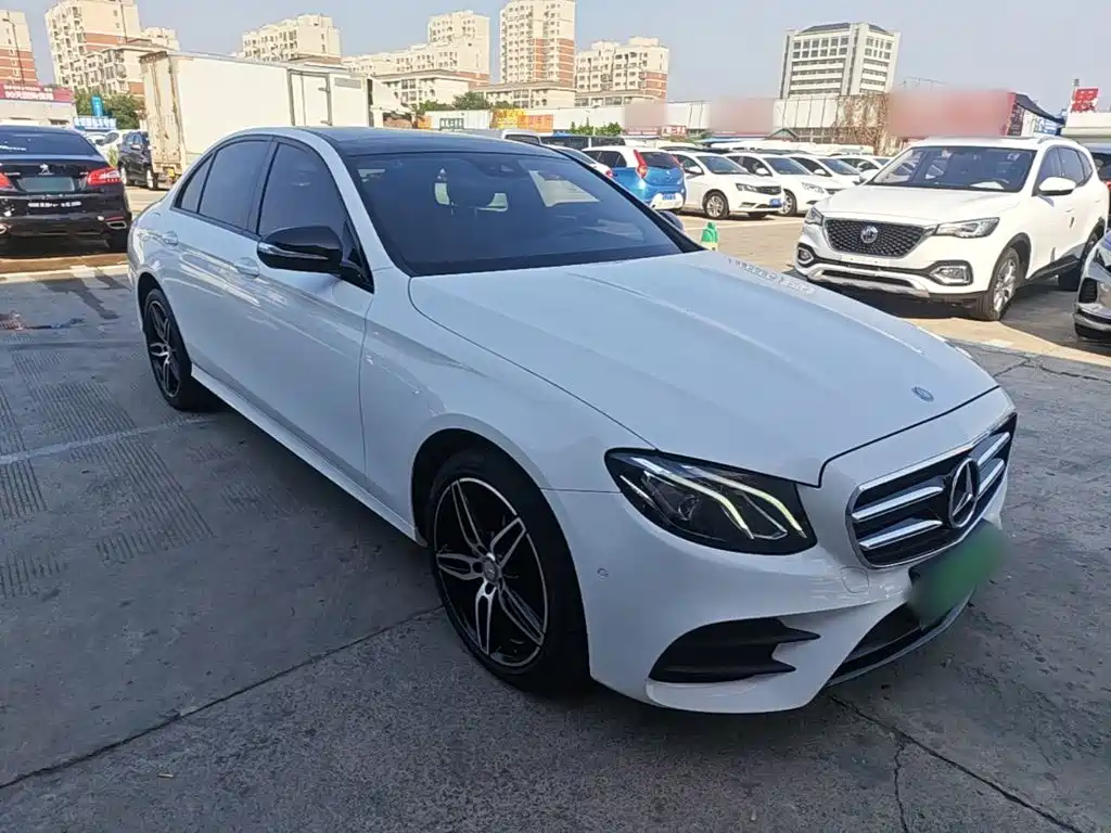Mercedes-Benz E-Class — миниатюра 4