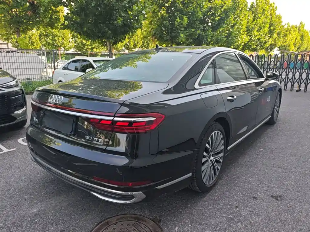 Audi A8 — миниатюра 7