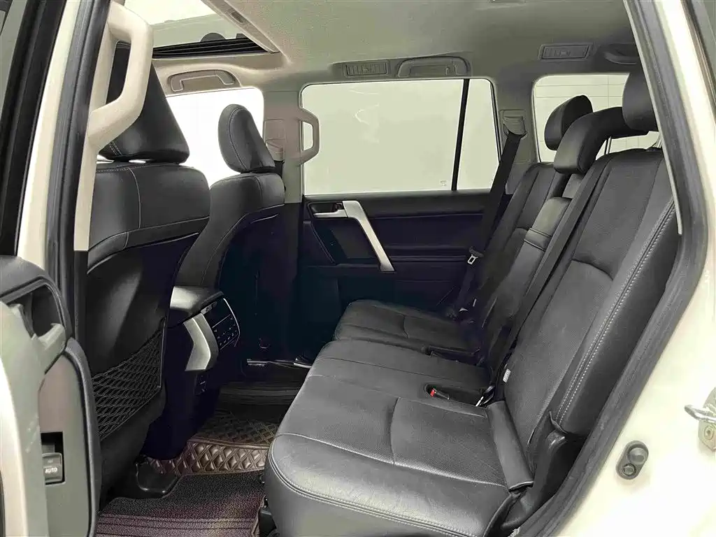 Toyota Prado — миниатюра 6