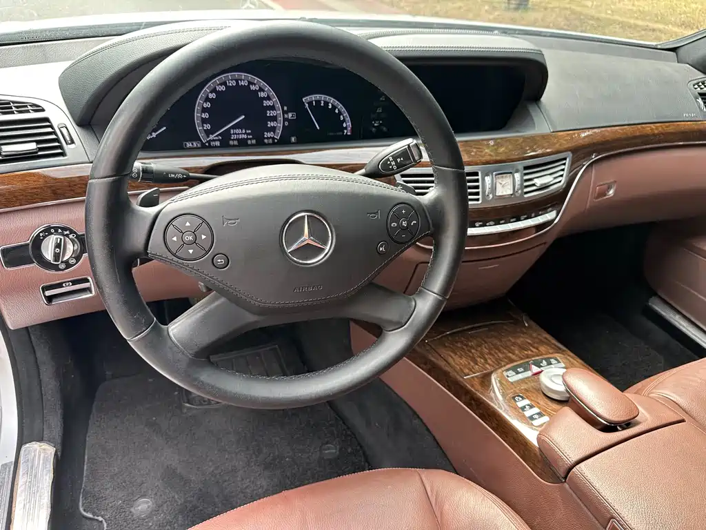 Mercedes-Benz S-Class — миниатюра 9
