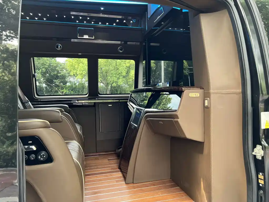 GMC Savana — миниатюра 13