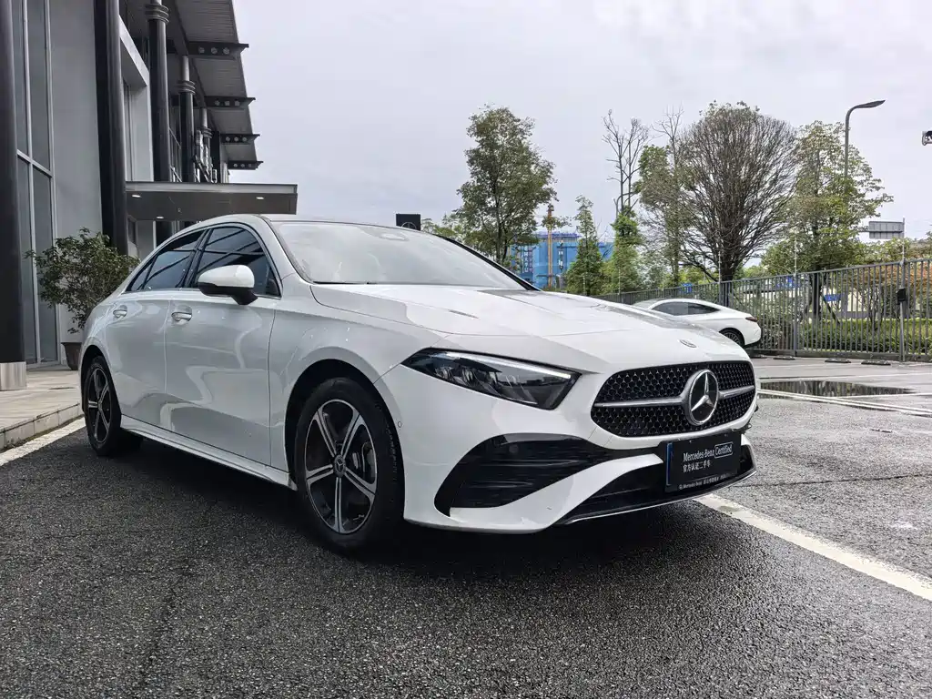 Mercedes-Benz A-Class — миниатюра 3