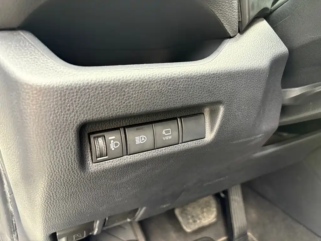 Toyota RAV4 — миниатюра 7
