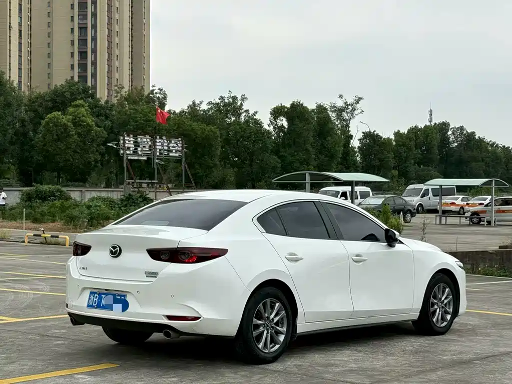 Mazda 3 Axela — миниатюра 4