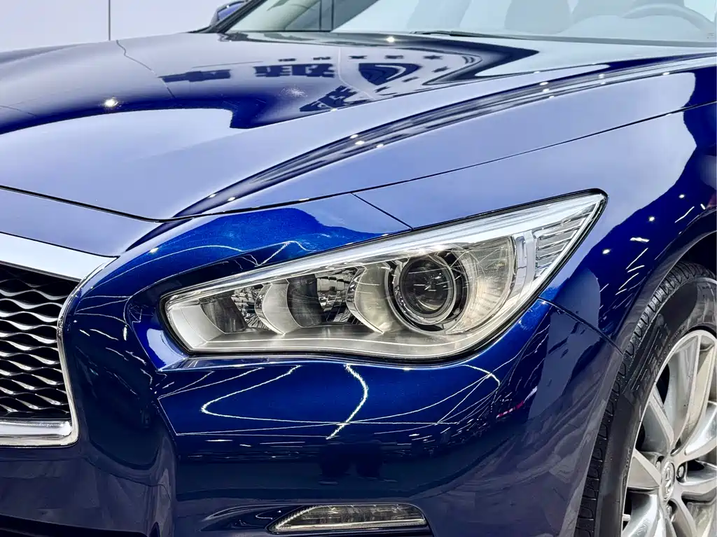 INFINITI Q50L
