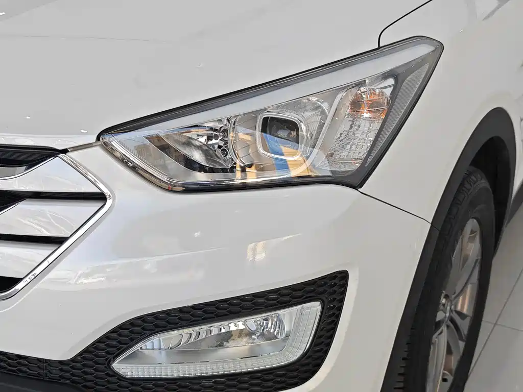 Hyundai Santa Fe — миниатюра 12