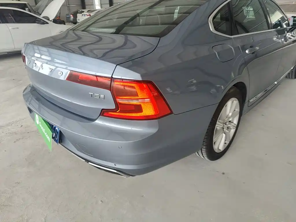 Volvo S90 — миниатюра 8
