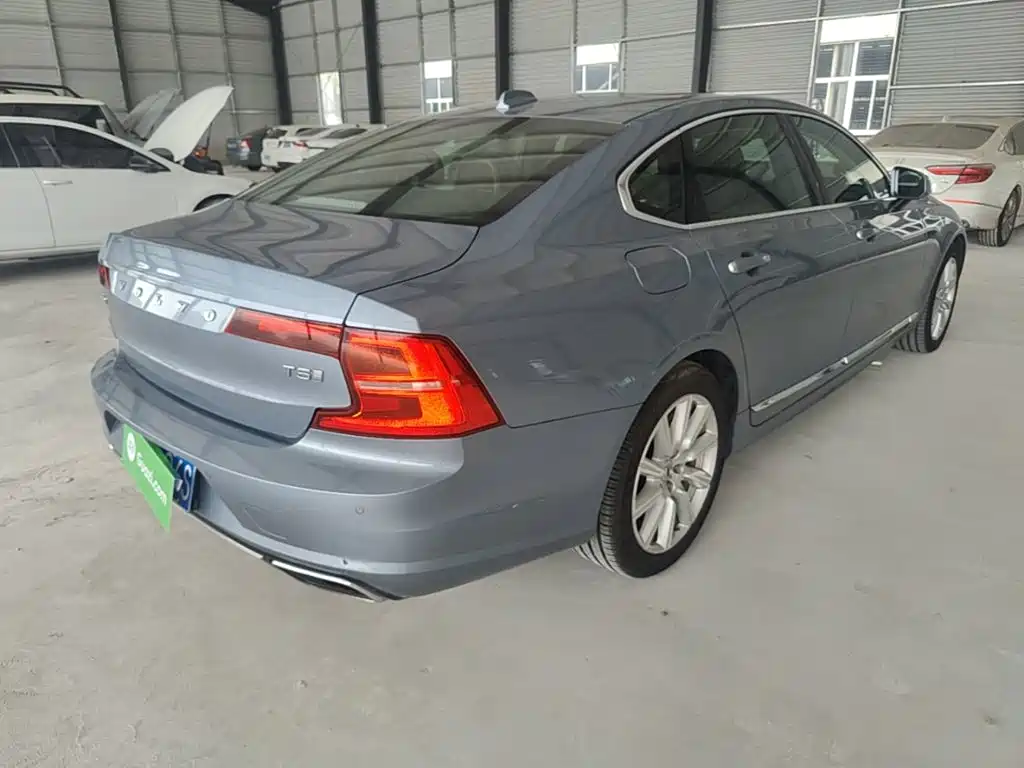 Volvo S90 — миниатюра 7