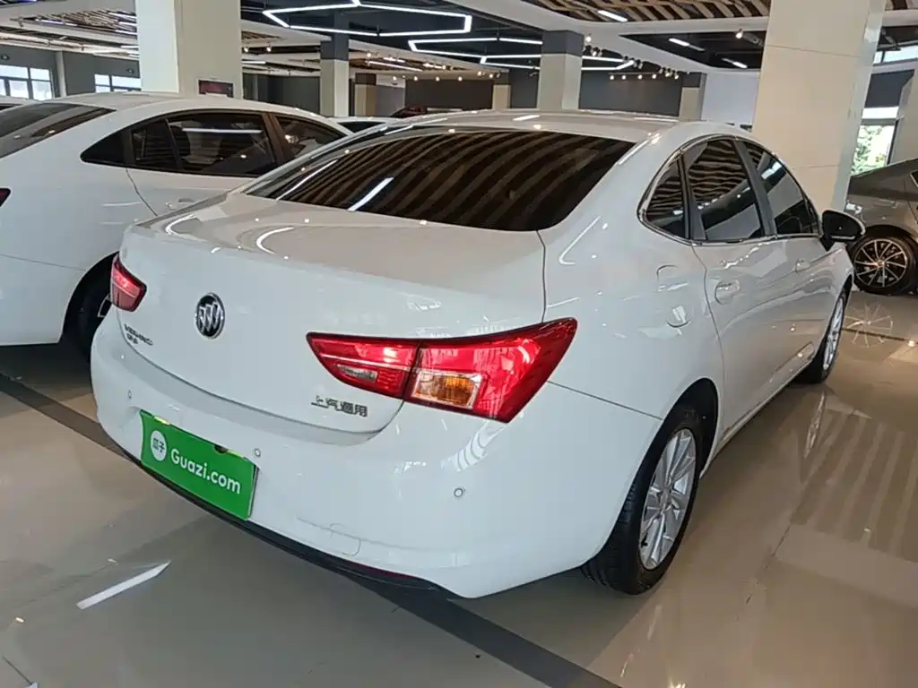 Buick Verano — миниатюра 7