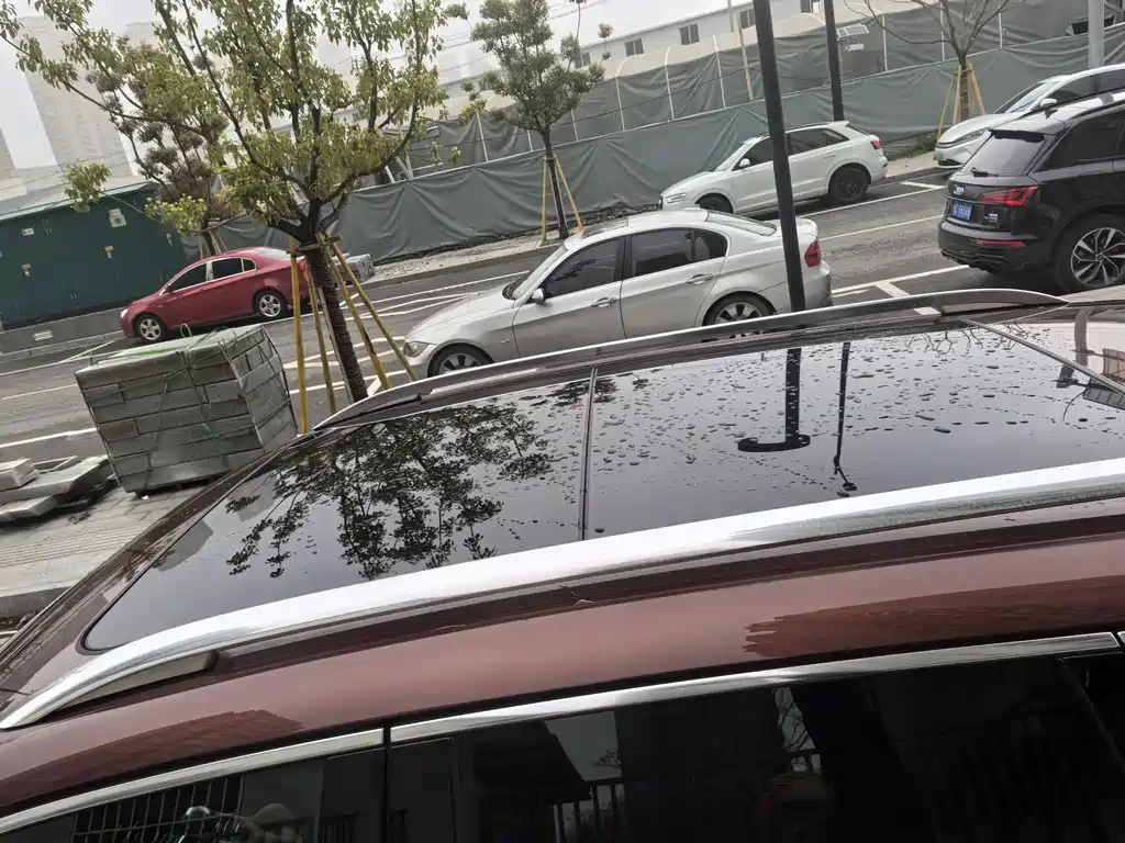 Porsche Cayenne — миниатюра 5