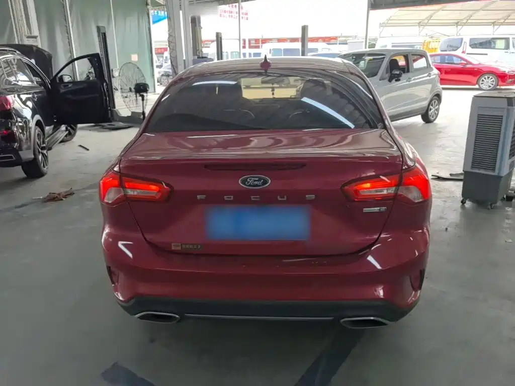 Ford Focus — миниатюра 6