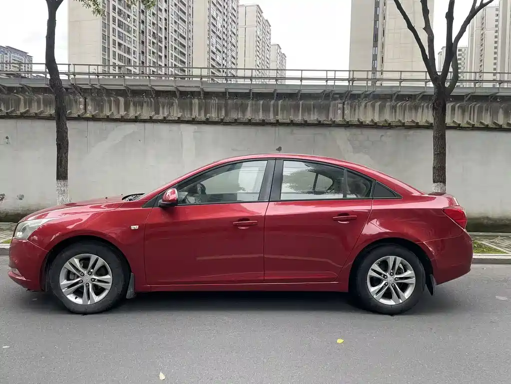 Chevrolet Cruze — миниатюра 5