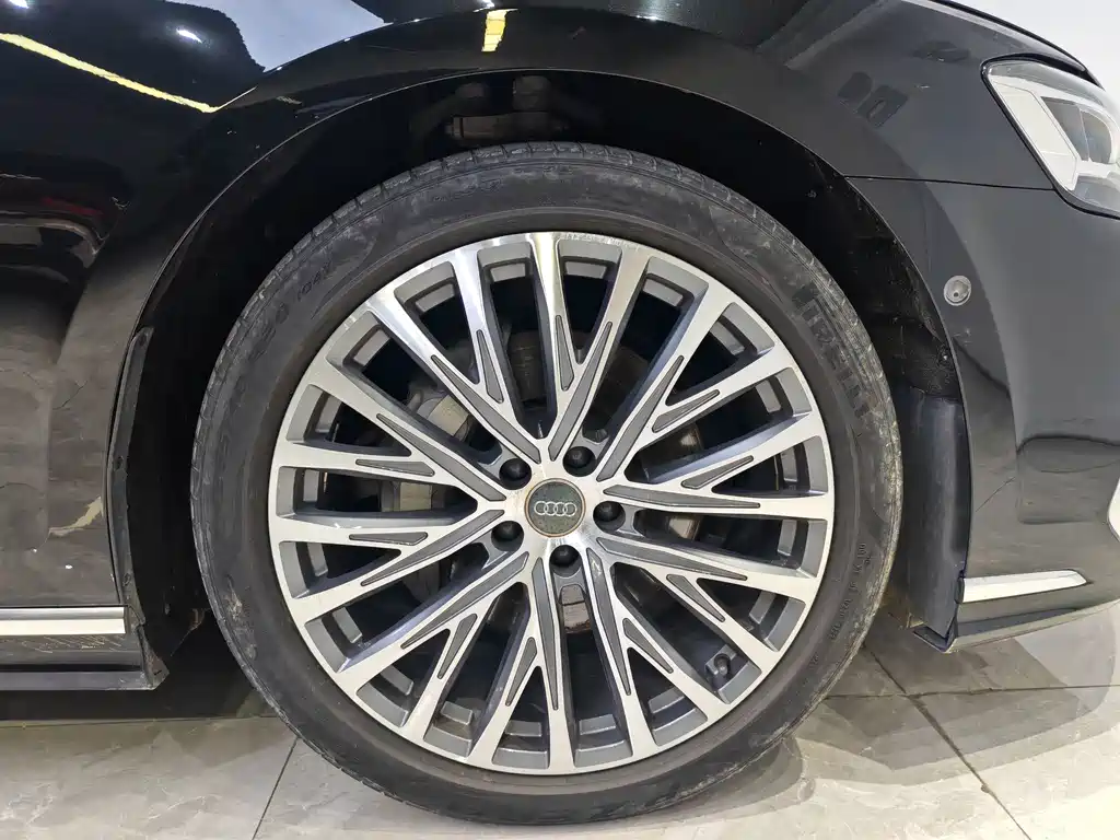 Audi A8 — миниатюра 8
