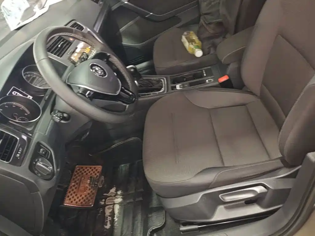 Volkswagen Golf — миниатюра 15