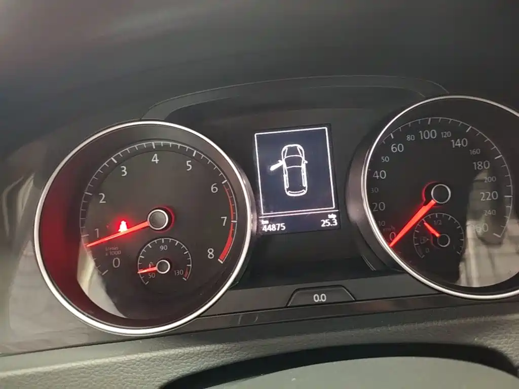 Volkswagen Golf — миниатюра 12