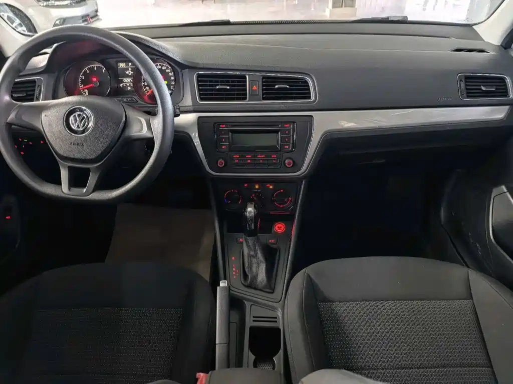 Volkswagen Lavida — миниатюра 7