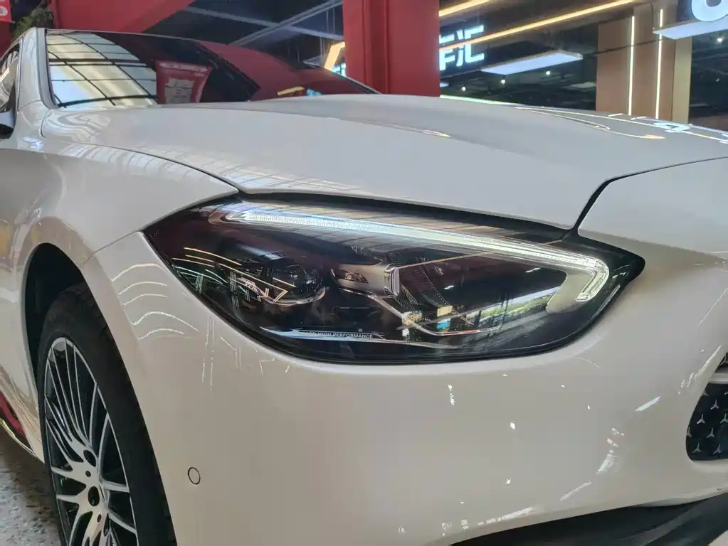 Mercedes-Benz C-Class — миниатюра 15