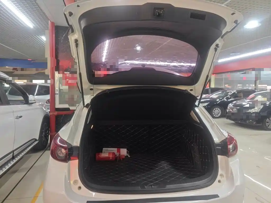 Mazda 3 Axela — миниатюра 19