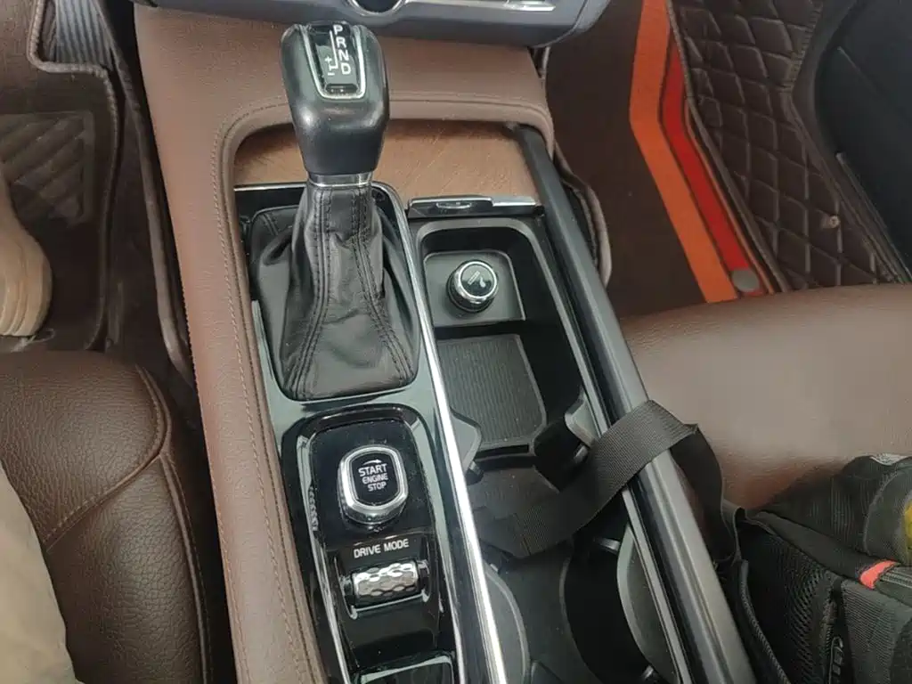 Volvo S90 — миниатюра 14