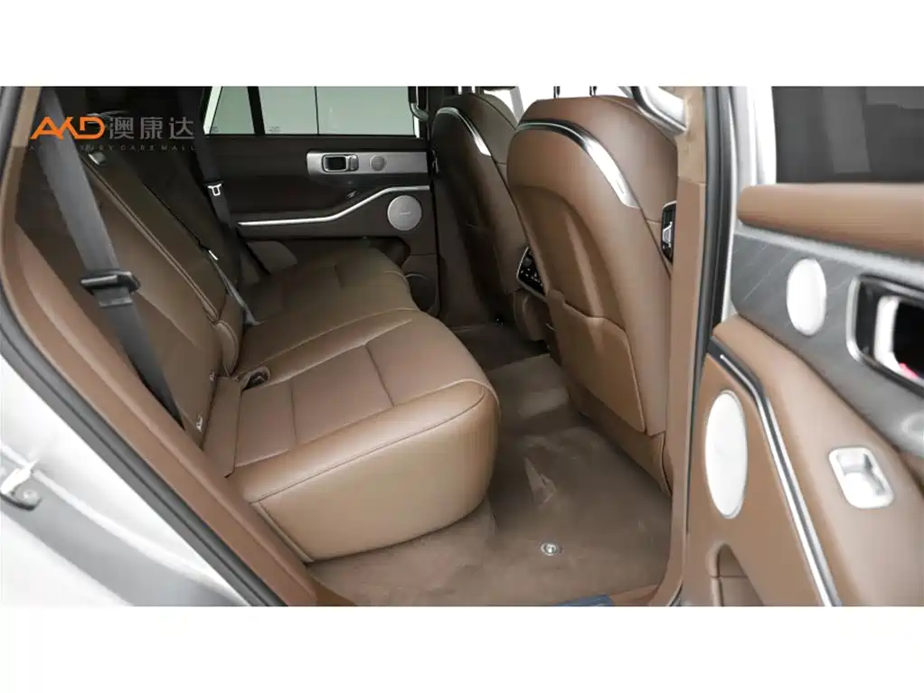 TANK TANK 700 NEW ENERGY