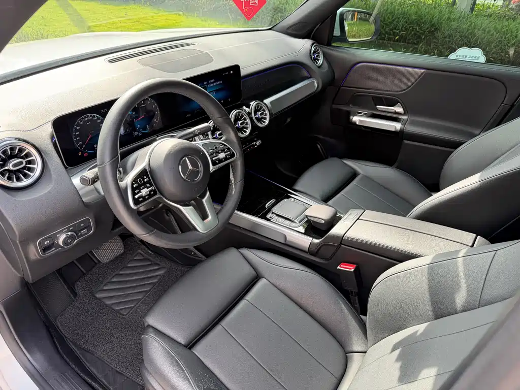 Mercedes-Benz GLB — миниатюра 8