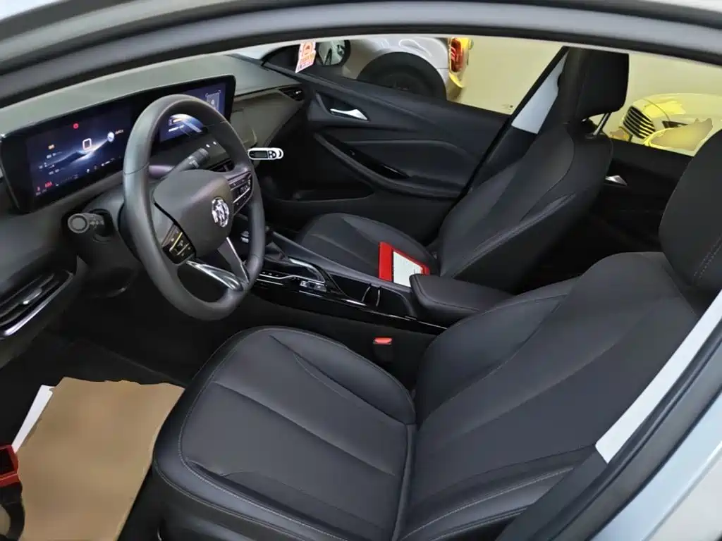 Buick Verano — миниатюра 15