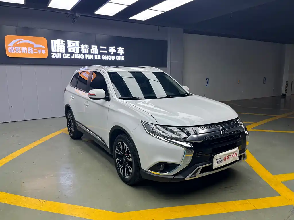 MITSUBISHI OUTLANDER