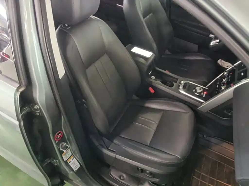 Land Rover Discovery Sport — миниатюра 25