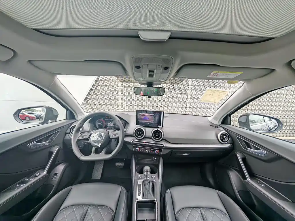 Audi Q2L — миниатюра 10