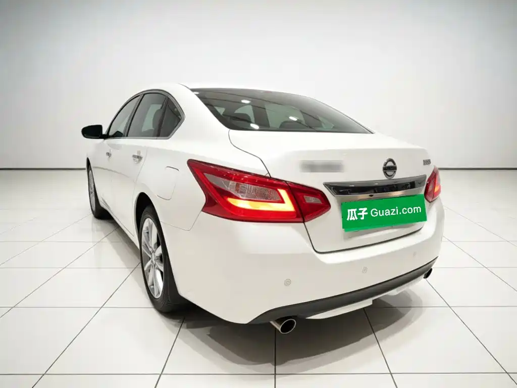 Nissan Teana — миниатюра 4