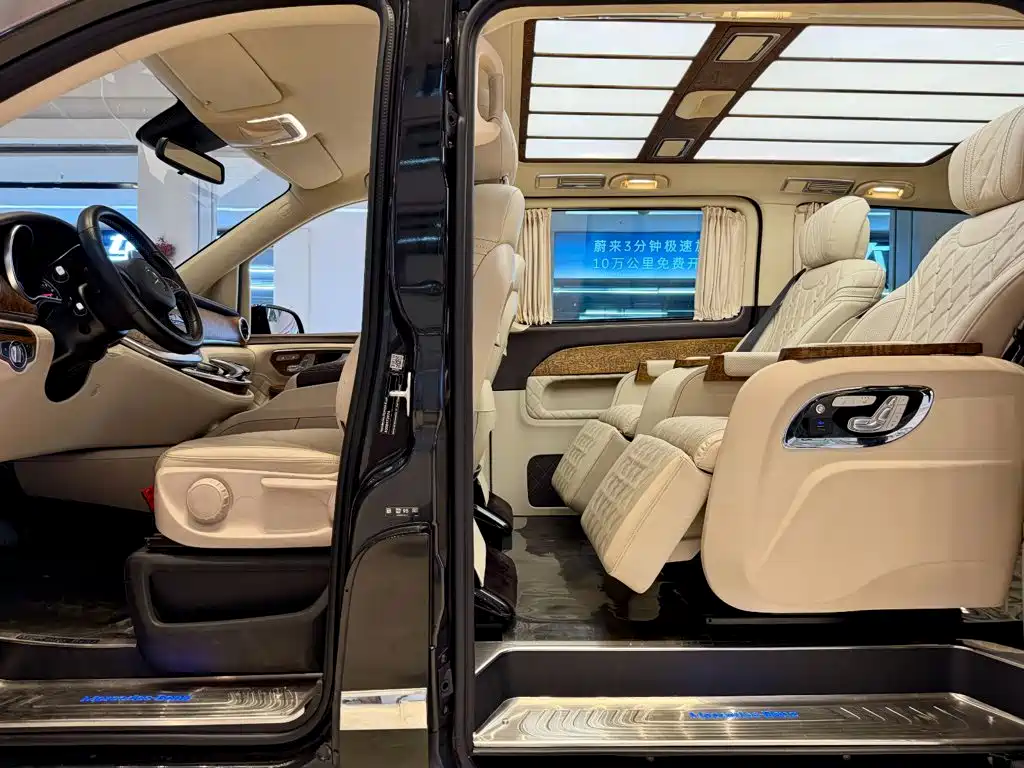 Mercedes-Benz V-Class V 2018 V 260 L Luxury Long Wheelbase VI