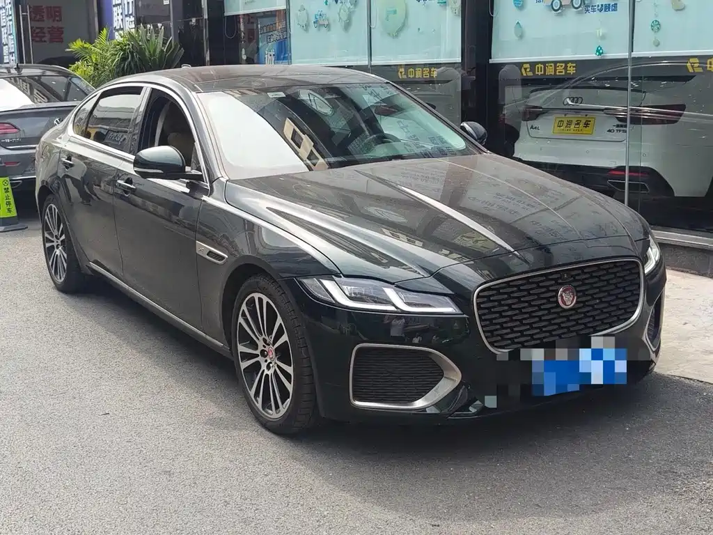 Jaguar XFL — миниатюра 2