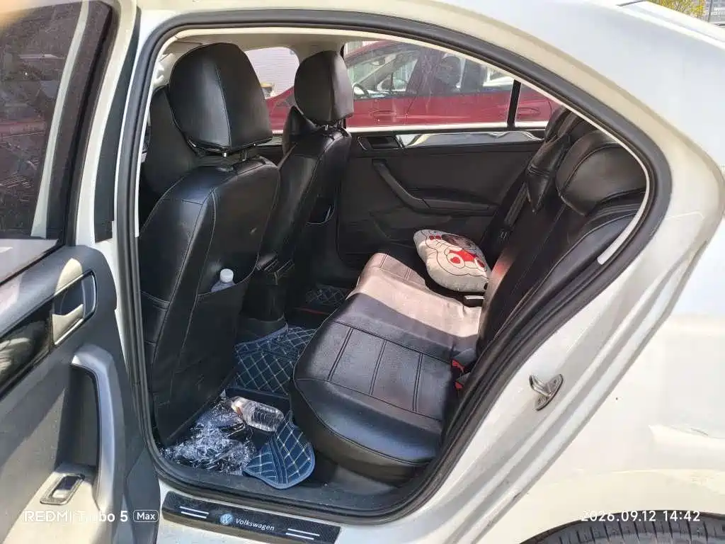 Volkswagen Santana — миниатюра 7